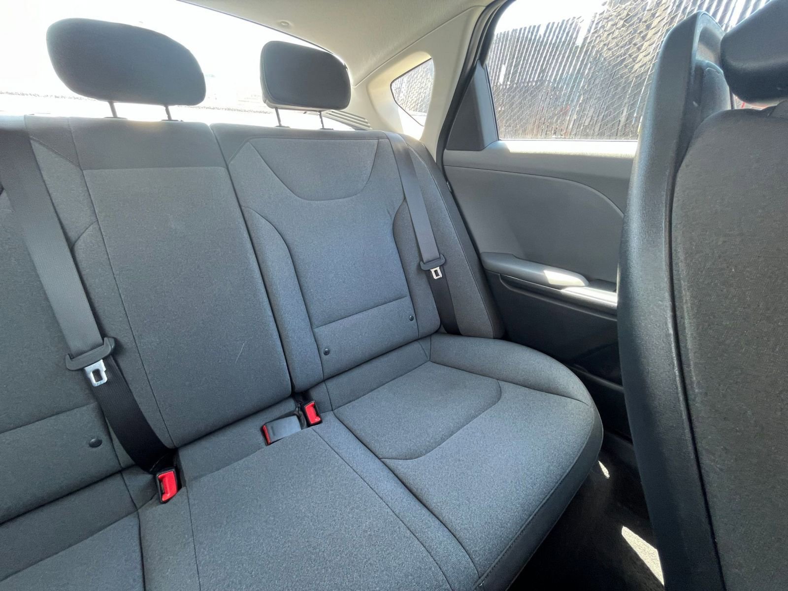 Used 2025 Kia K4 LXS image 36