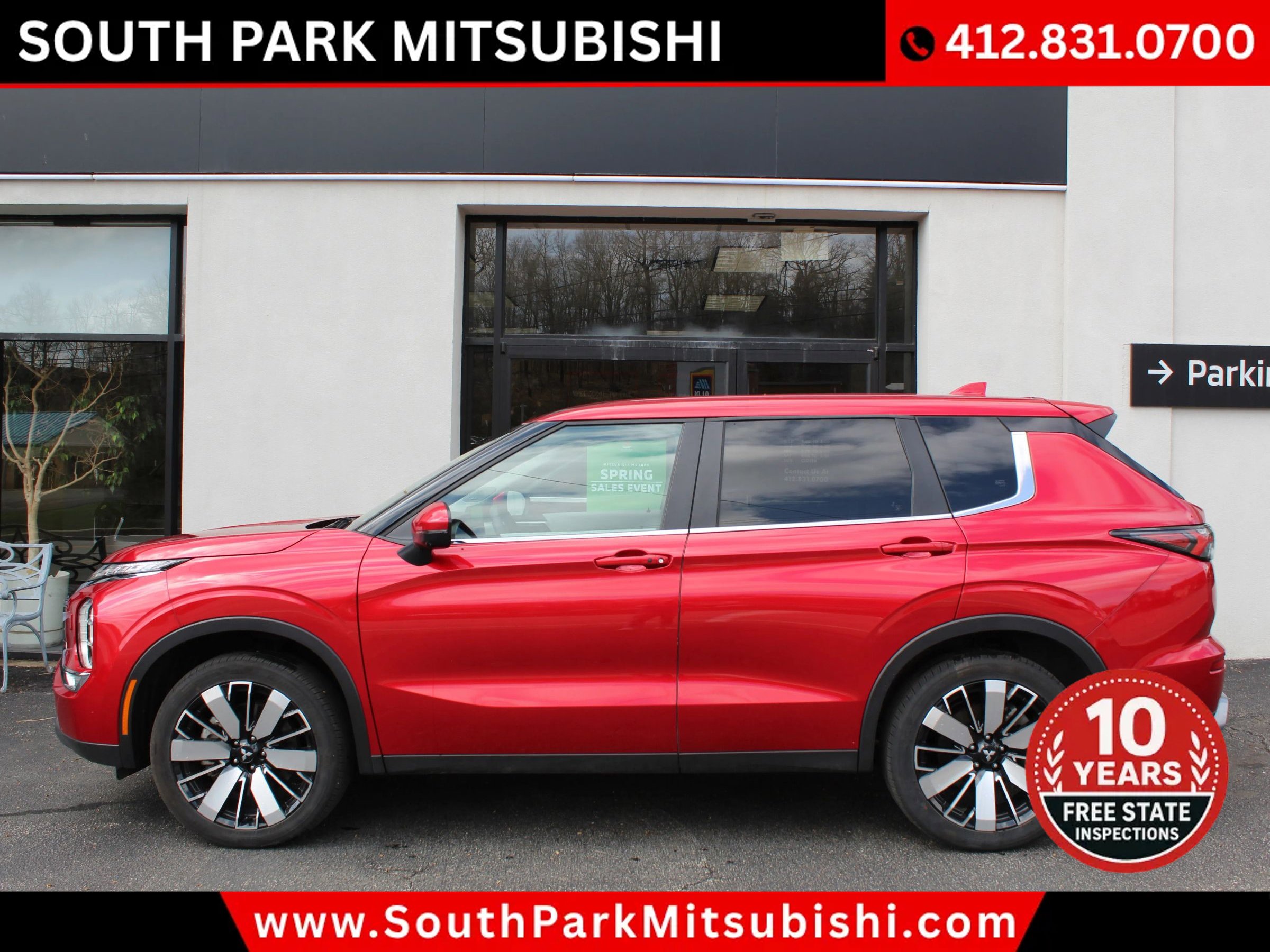 Used 2025 Mitsubishi Outlander SE image 1