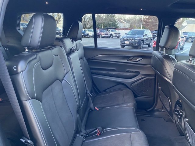 Used 2023 Jeep Grand Cherokee L Altitude image 23