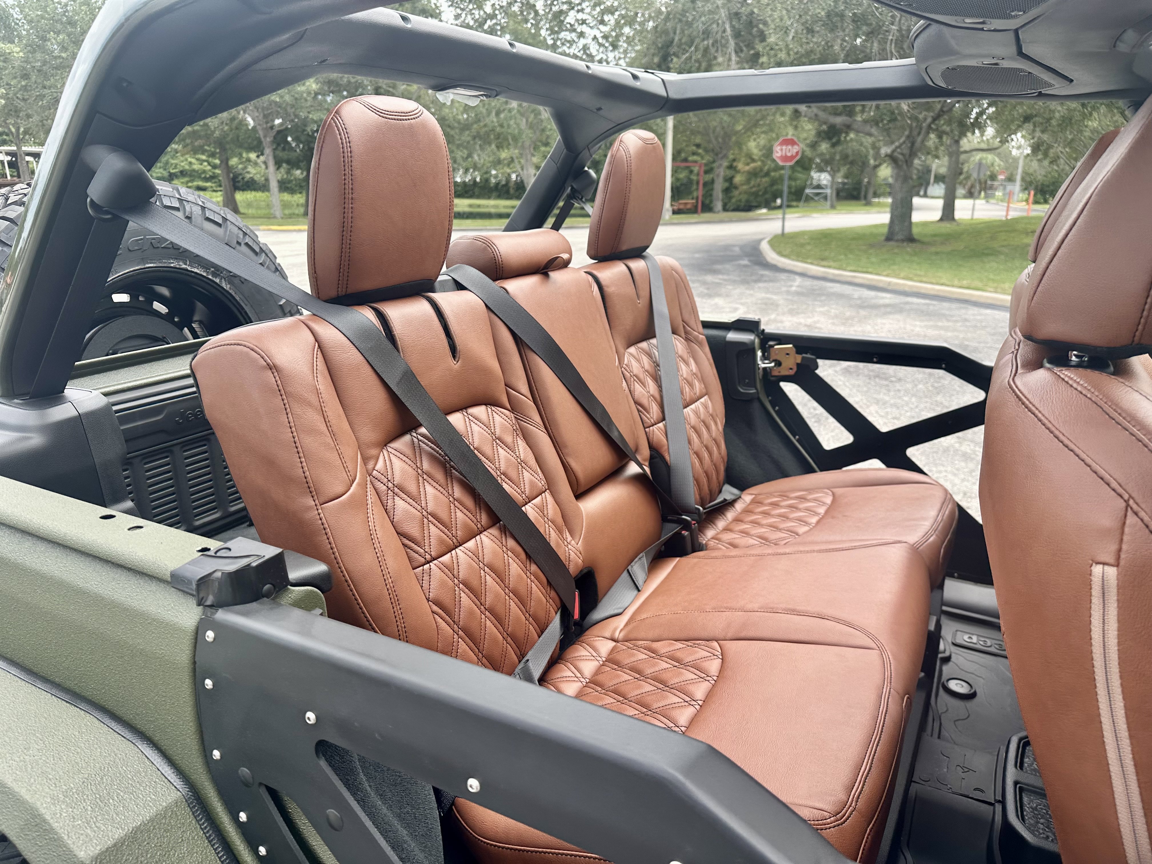 Used 2024 Jeep Wrangler Unlimited image 43