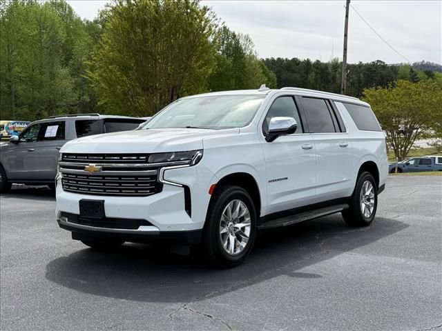 Used 2023 Chevrolet Suburban Premier image 8