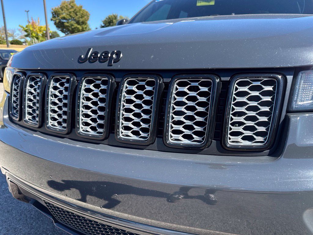 Used 2018 Jeep Grand Cherokee Altitude AWD/4WD image 10