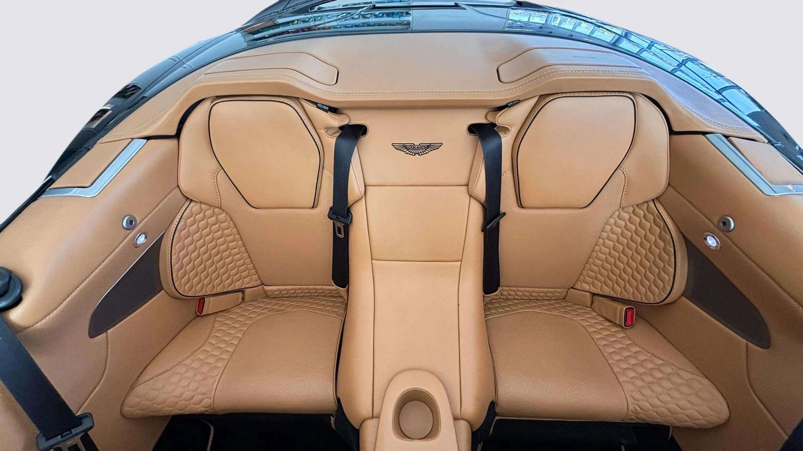 Used 2016 Aston Martin Vanquish Volante image 39