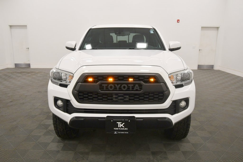 Used 2019 Toyota Tacoma TRD Off-Road image 11
