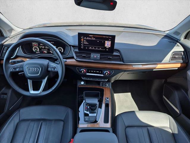 Used 2021 Audi Q5 e Premium Plus w/ Premium Plus Package AWD/4WD image 19