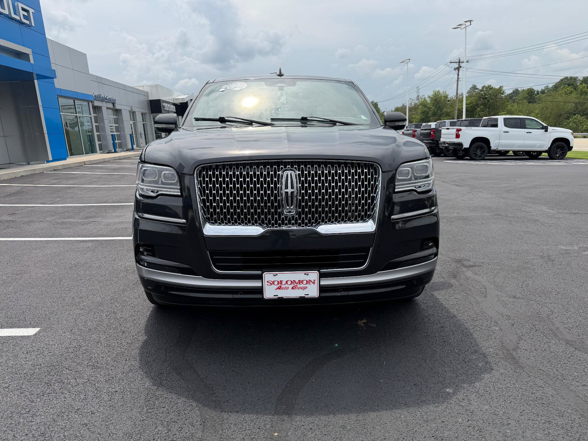 Used 2023 Lincoln Navigator L Reserve AWD/4WD image 9