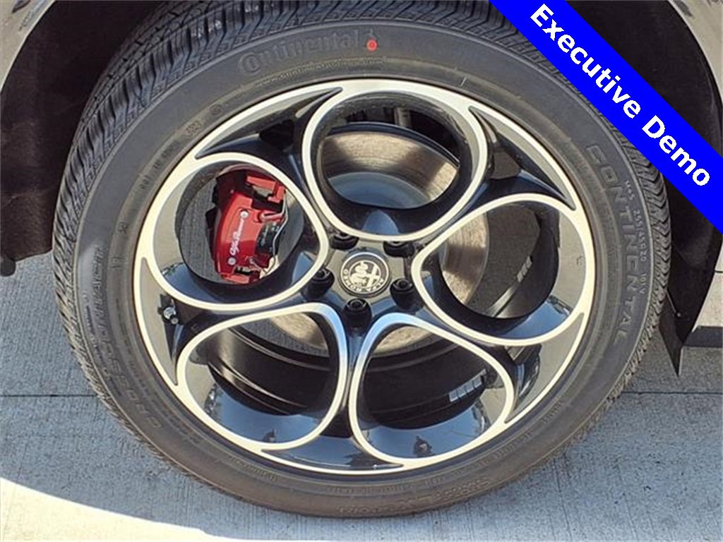 New 2025 Alfa Romeo Stelvio Sprint w/ Veloce Package image 7