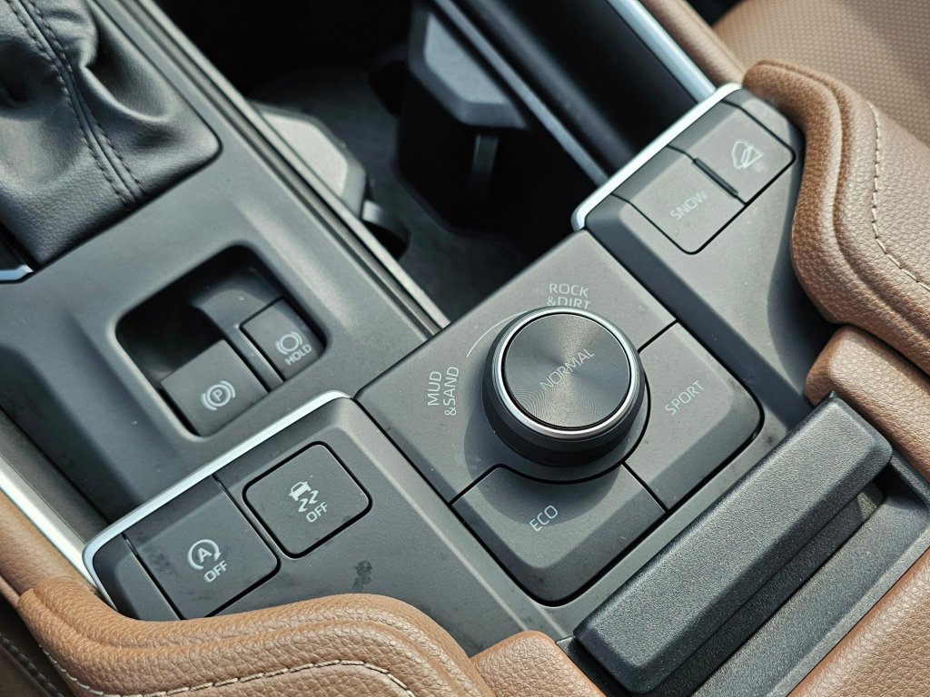 Used 2024 Toyota Grand Highlander Platinum image 11