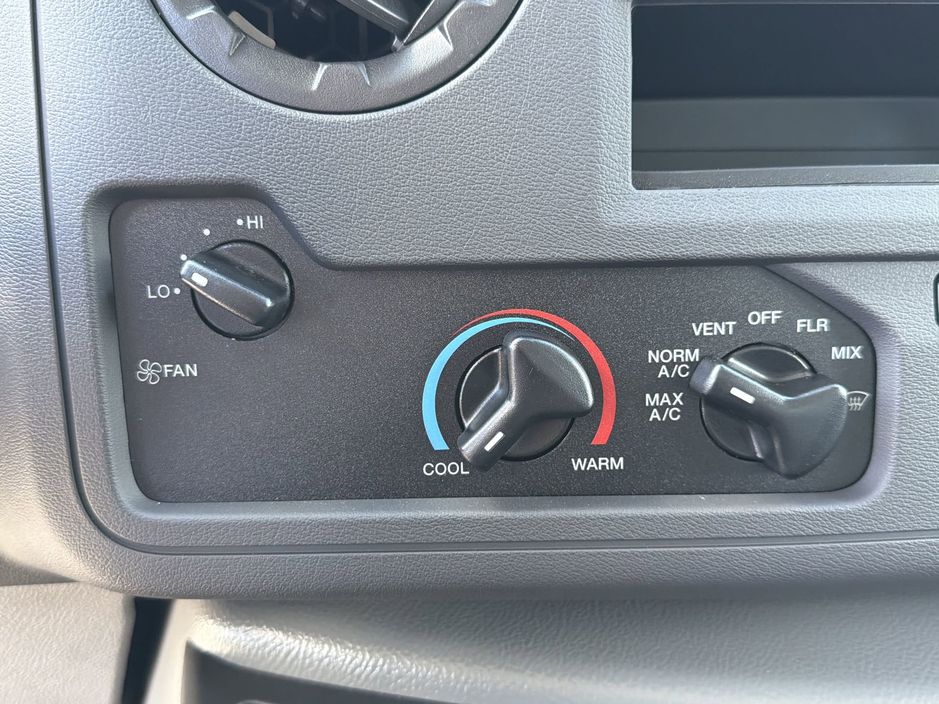 New 2026 Ford E-350 and Econoline 350 Super Duty w/ Power Equipment Group image 5