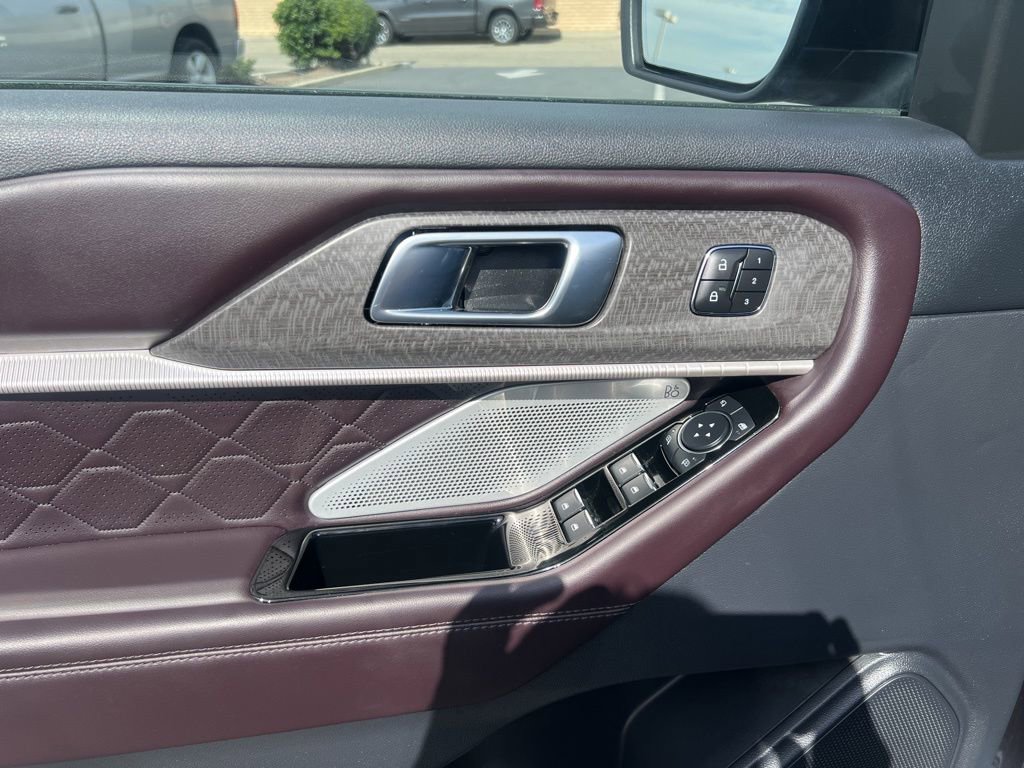 Used 2025 Ford Explorer Platinum w/ LUX Leather Package image 20