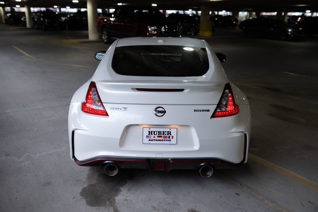 Used 2017 Nissan 370Z NISMO image 5