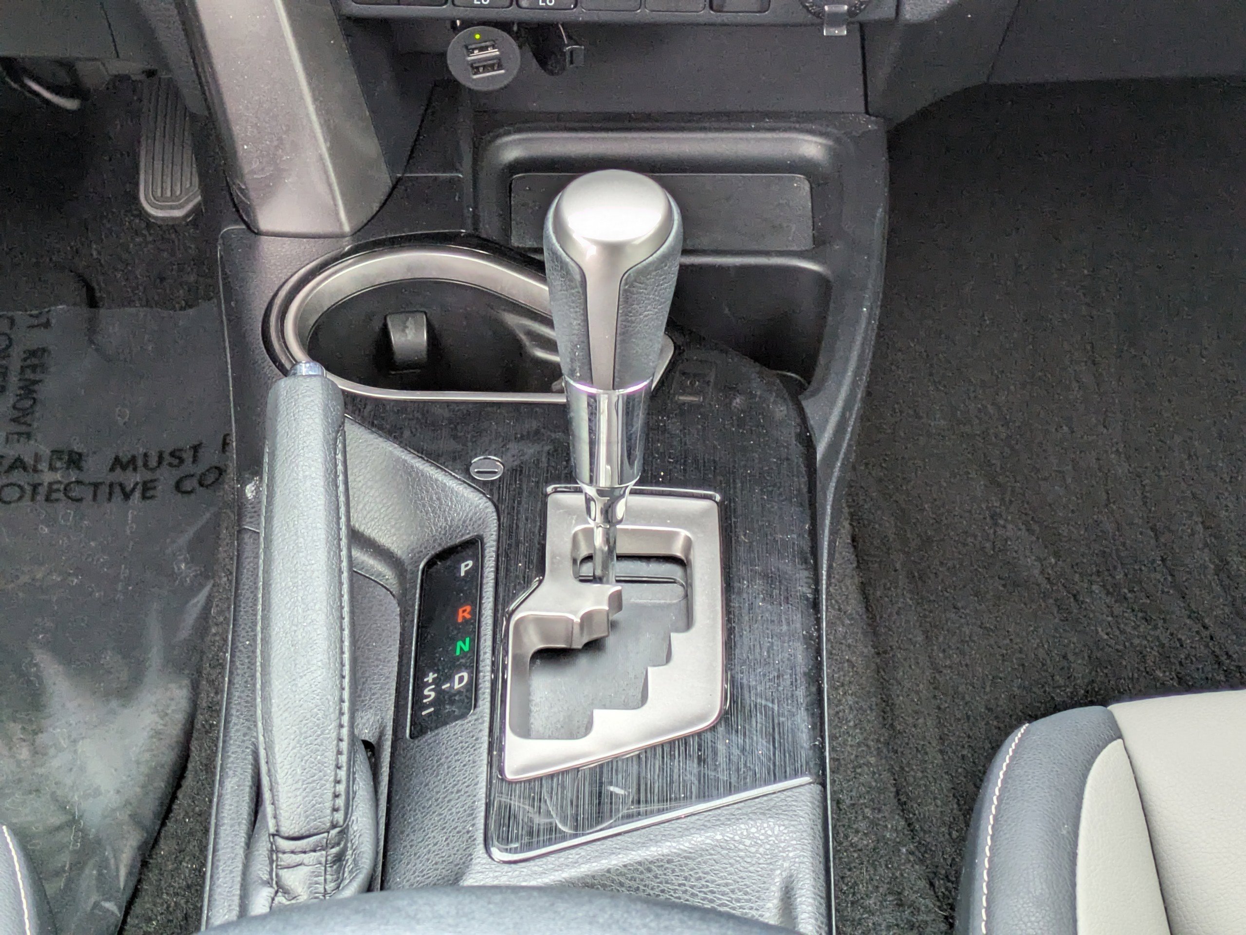 Used 2018 Toyota RAV4 Limited FWD image 16