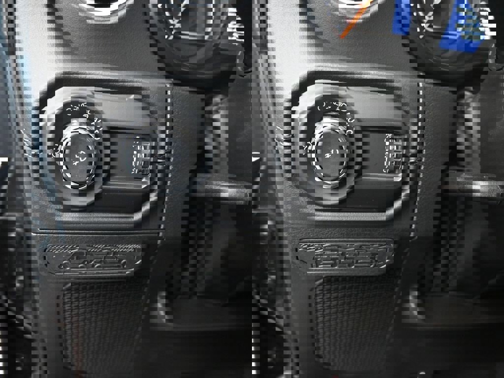 New 2025 Jeep Wrangler Unlimited Sahara w/ Technology Group image 12