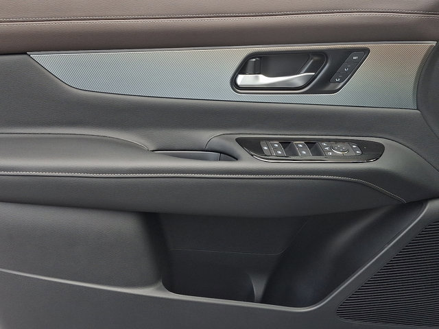 Used 2025 Nissan Murano Platinum w/ Cargo Package image 12