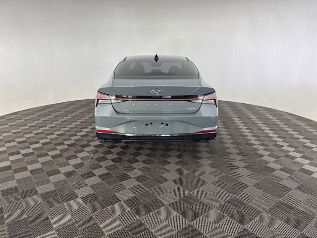 Used 2021 Hyundai Elantra Limited image 6