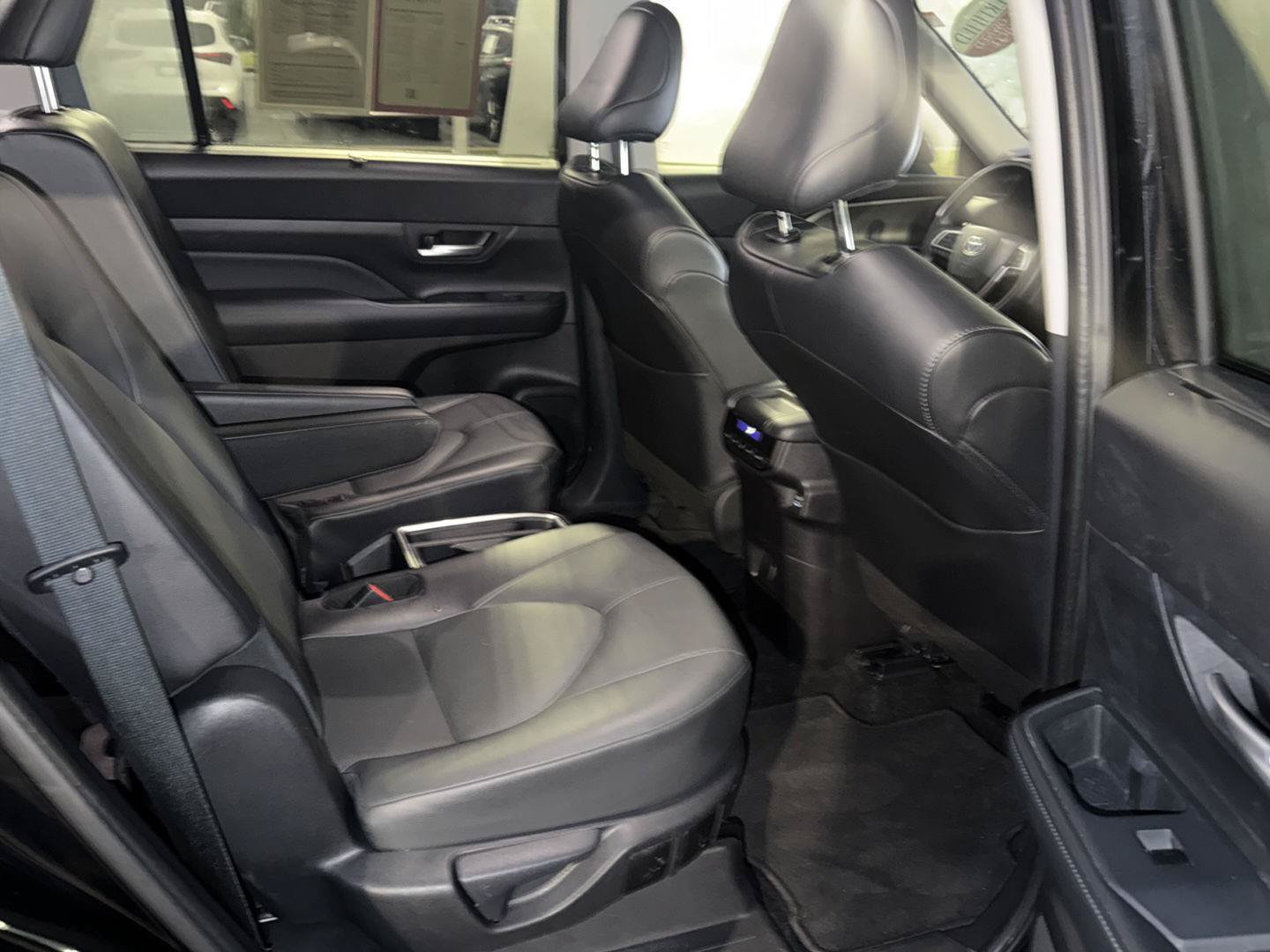 Certified 2025 Toyota Grand Highlander FWD image 13
