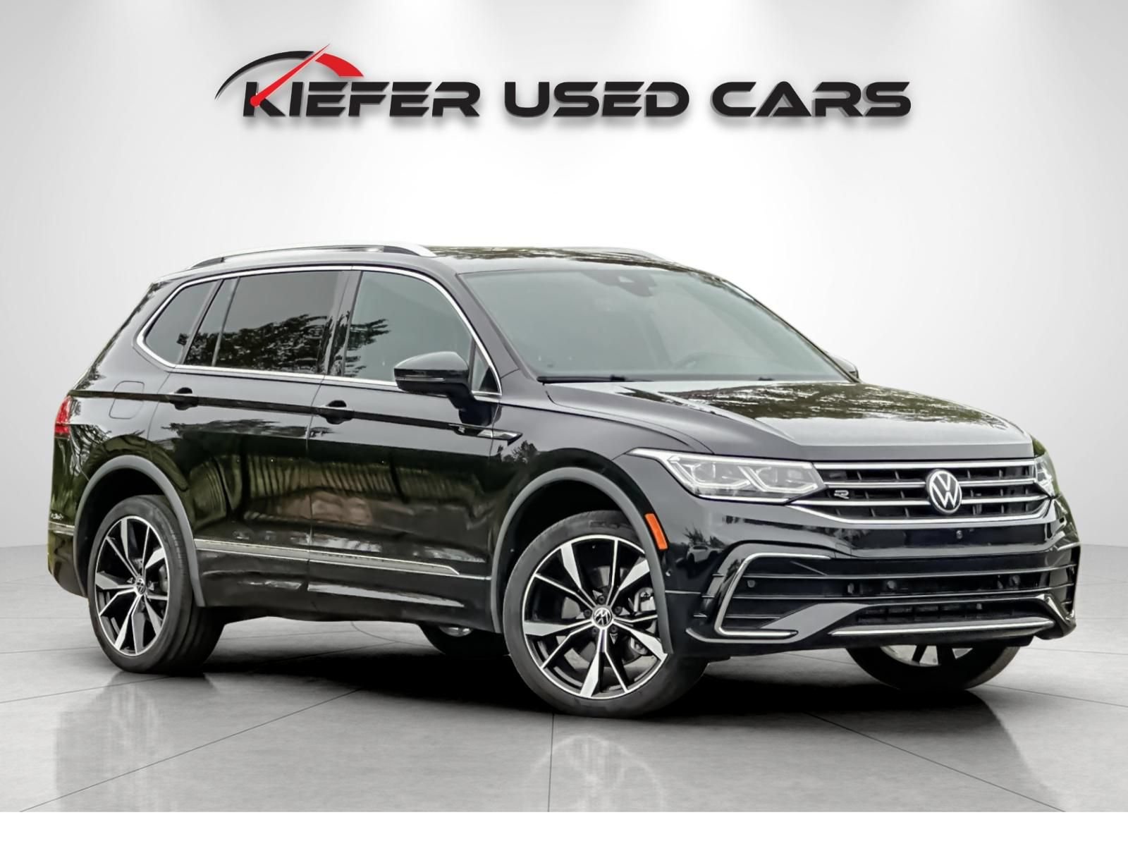 Used 2022 Volkswagen Tiguan SEL Premium R-Line AWD/4WD image 2