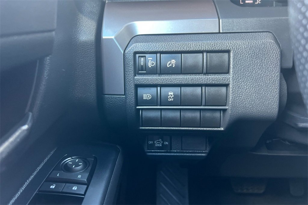 Used 2025 Toyota Tacoma SR5 image 32