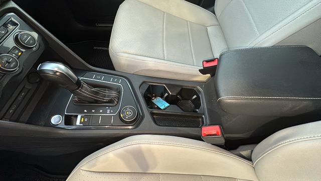 Used 2021 Volkswagen Tiguan SE R-Line image 21