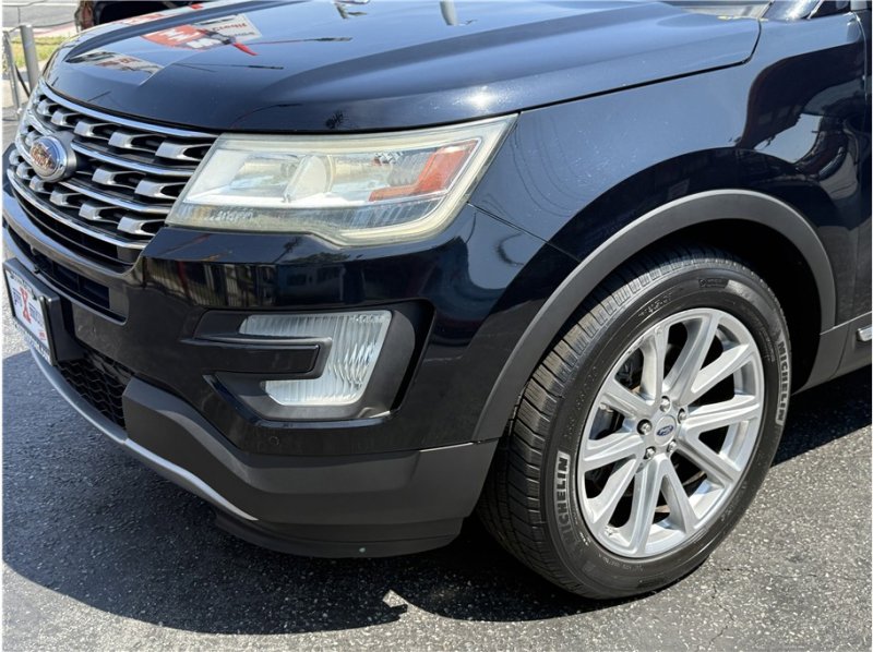 Used 2016 Ford Explorer Limited image 7