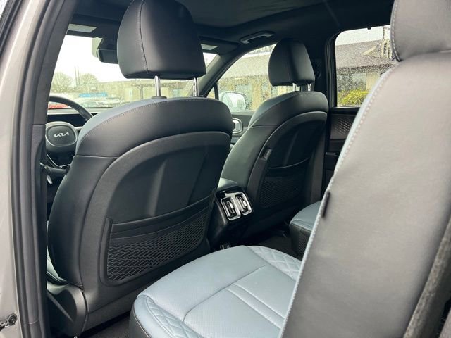 Certified 2025 Kia Sorento SX Prestige image 9