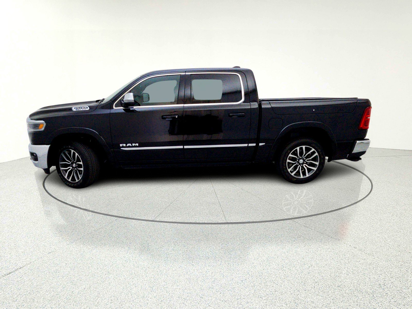 Used 2025 RAM 1500 Limited w/ Bed Utility Group image 3