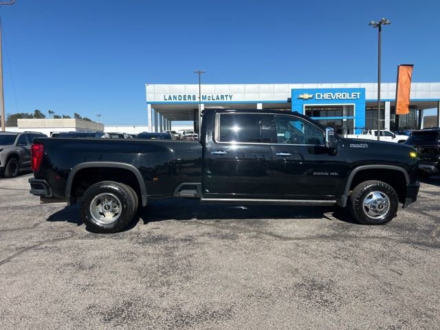 Used 2023 Chevrolet Silverado 3500 High Country image 2
