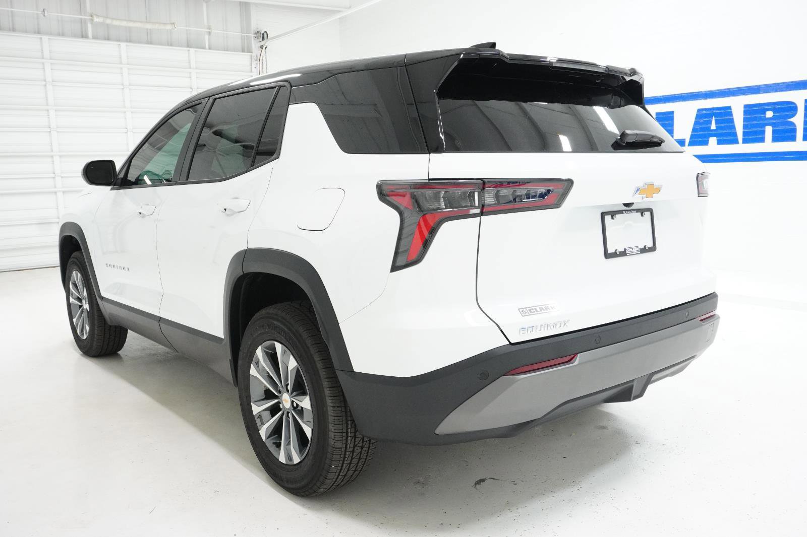 New 2026 Chevrolet Equinox LT image 9