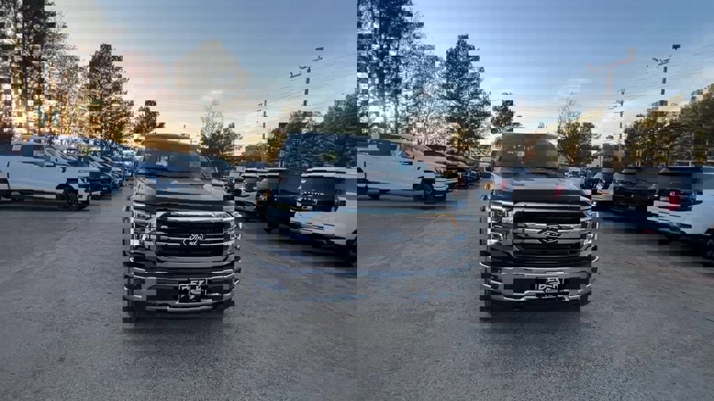 New 2025 Ford F150 Lariat w/ Equipment Group 501A Mid image 9