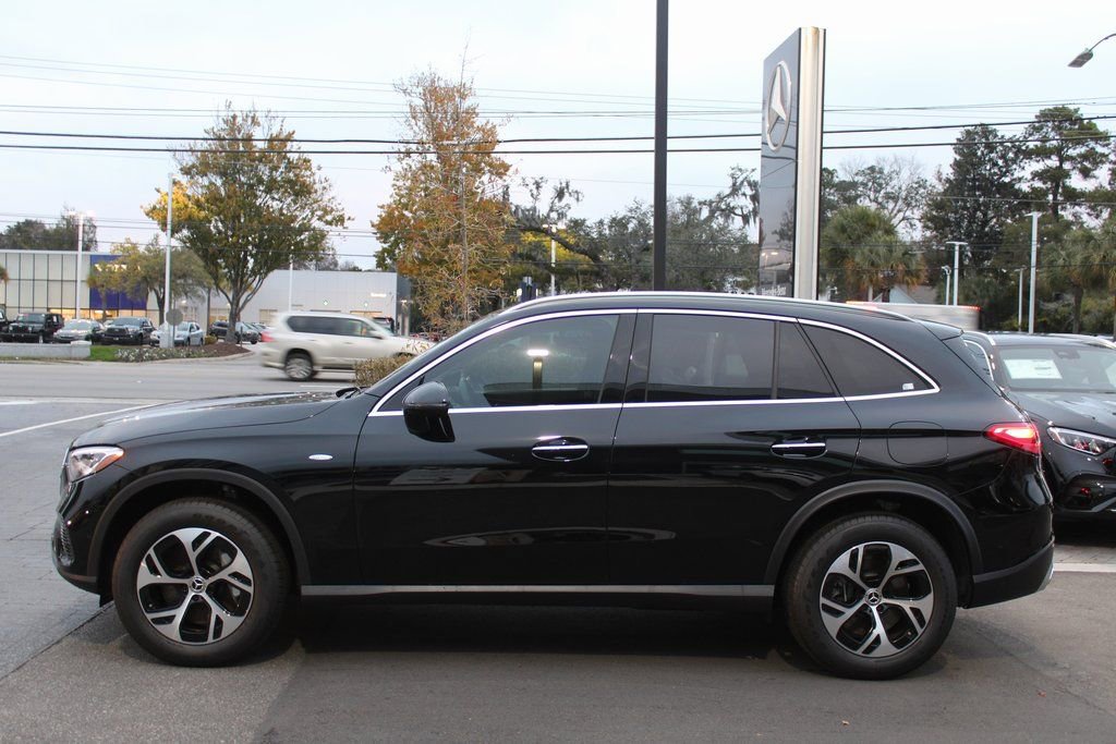 Used 2025 Mercedes-Benz GLC 350e 4MATIC image 9