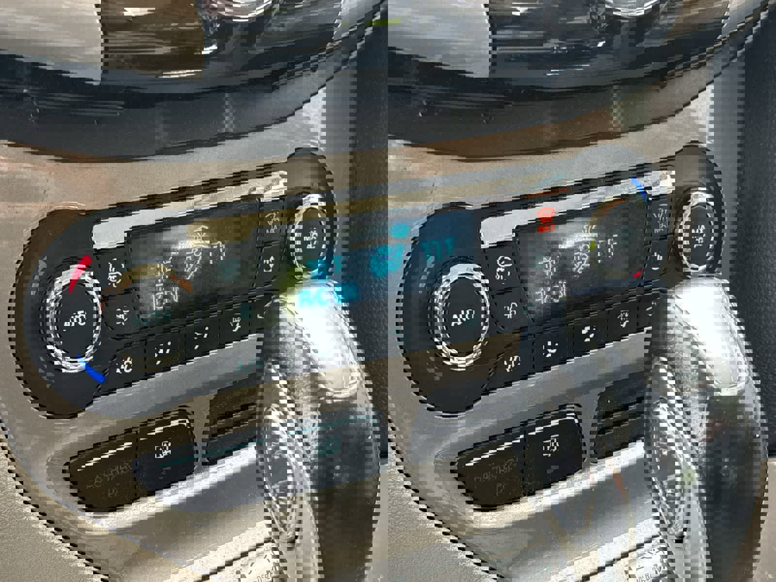 Used 2012 Ford Focus SEL image 17