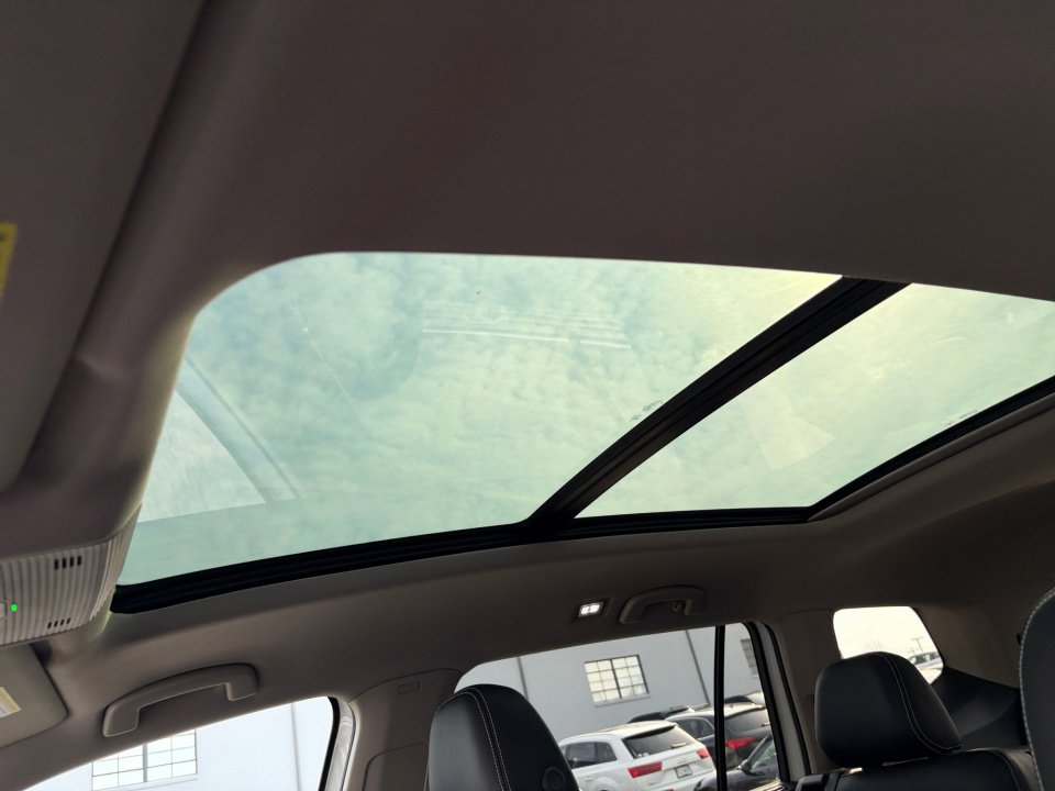 New 2026 Volkswagen Atlas SEL image 19