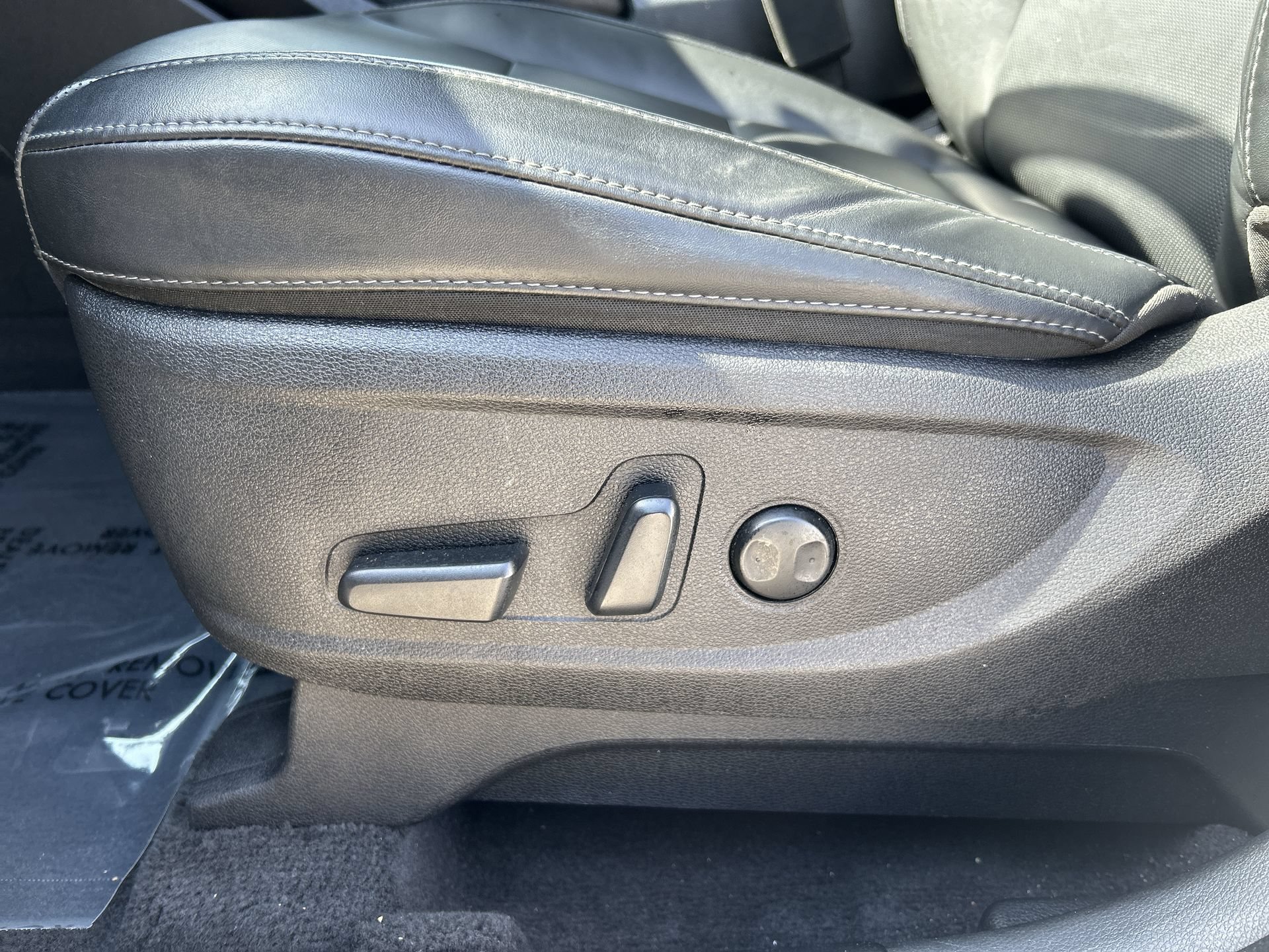 Used 2024 Kia Telluride S w/ S Sunroof Package FWD image 14