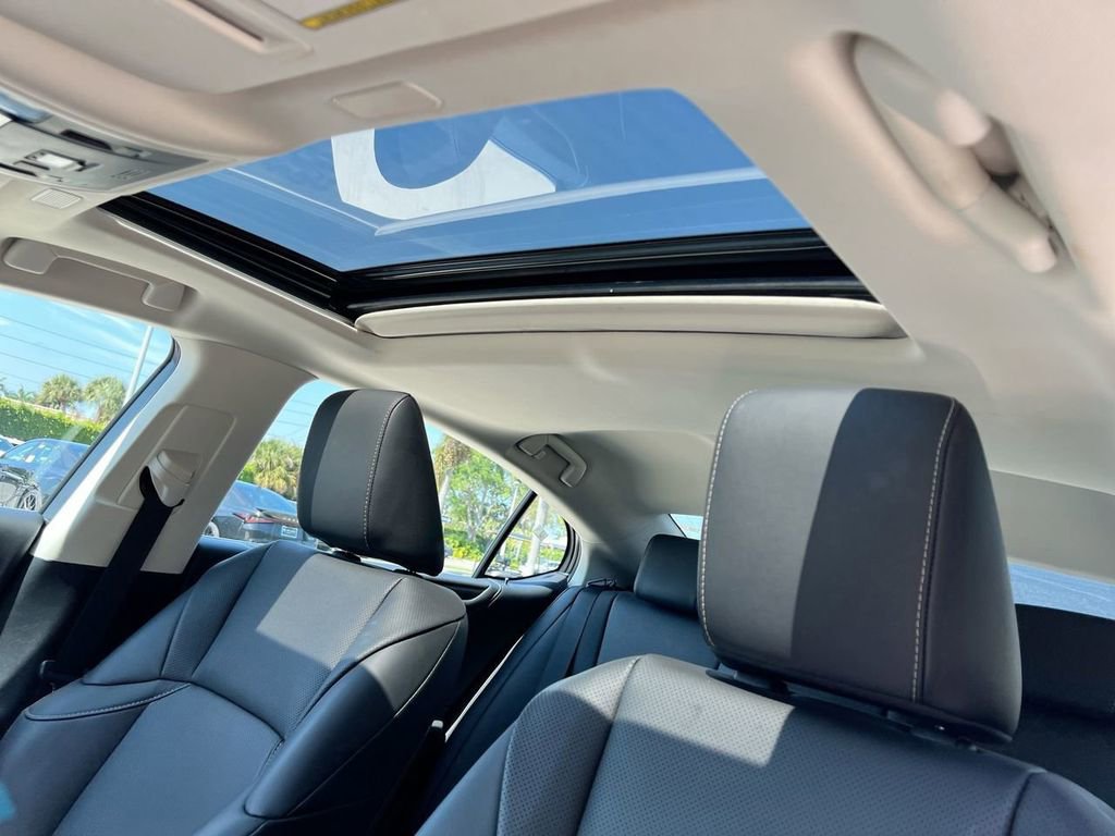 Certified 2025 Lexus ES 300h w/ Premium Package image 18