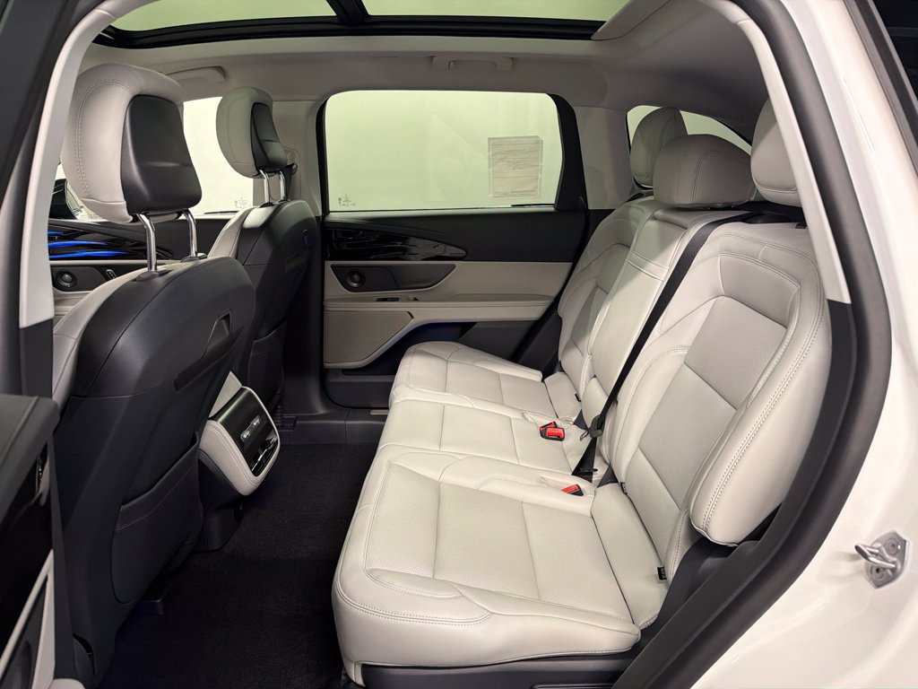 Used 2026 Lincoln Nautilus Premier w/ Equipment Group 102A AWD/4WD image 34