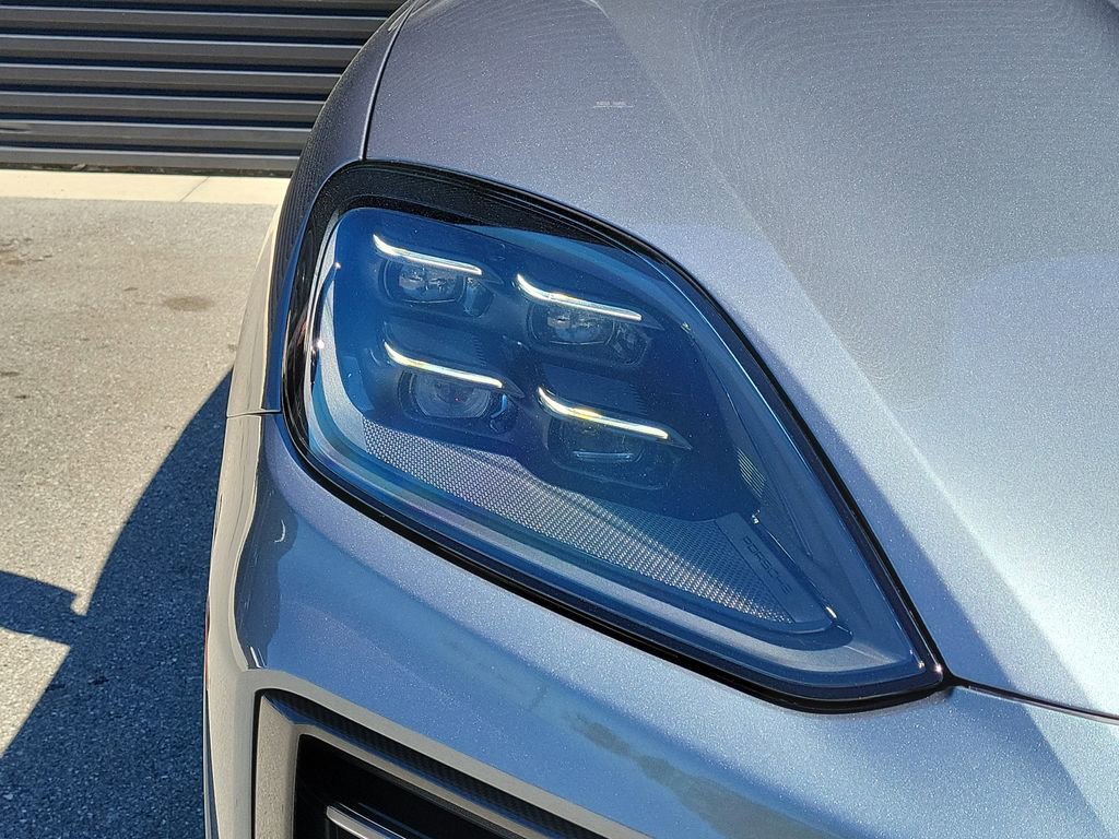 New 2026 Porsche Cayenne GTS image 15