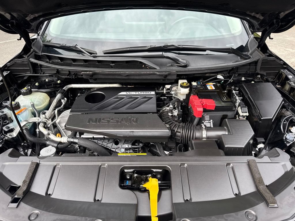 Certified 2025 Nissan Rogue SL FWD image 45