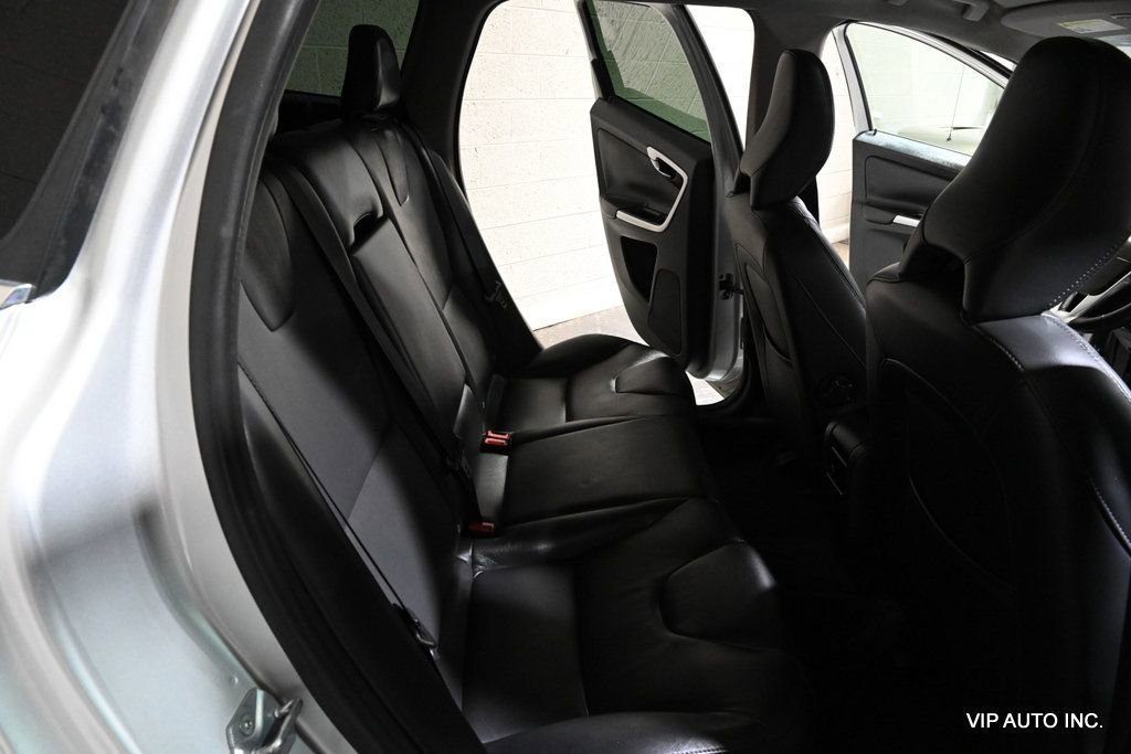 Used 2015 Volvo XC60 T6 Premier Plus image 20