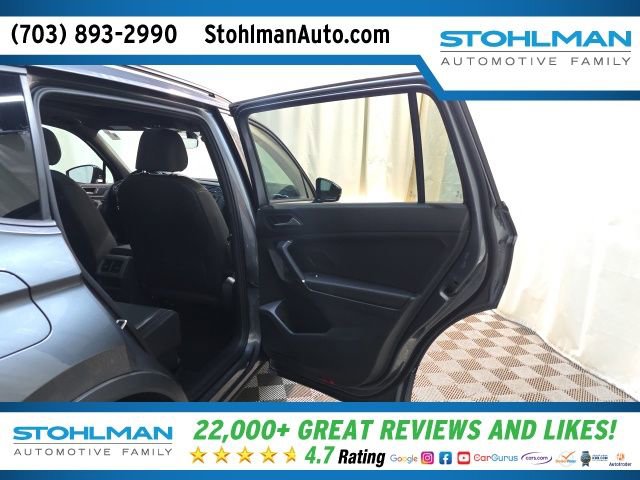 Used 2020 Volkswagen Tiguan SE R-Line image 31