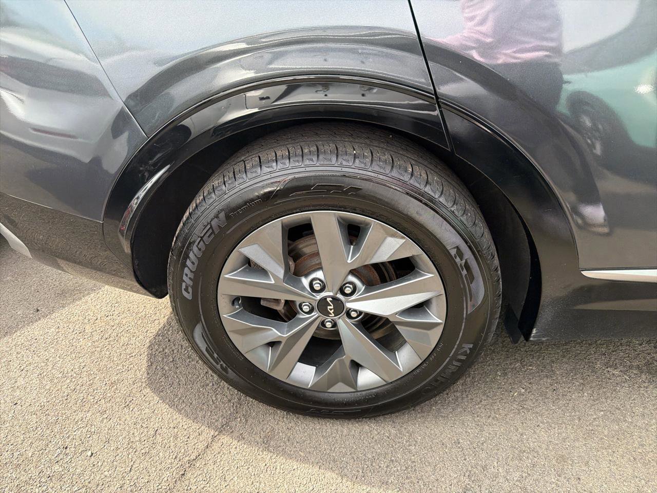 Used 2023 Kia Sportage SX image 5