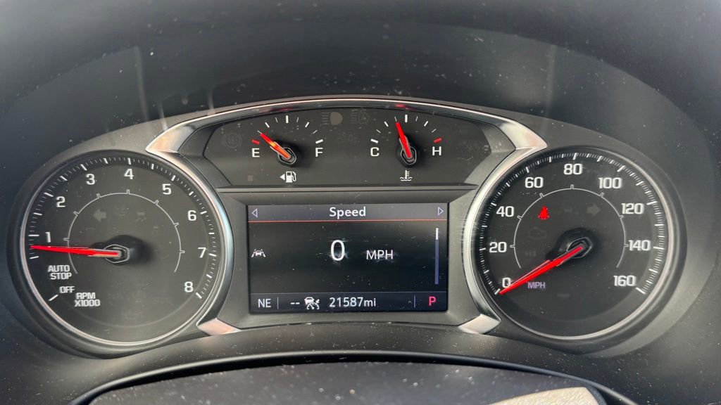Used 2024 GMC Terrain AT4 w/ LPO, Floor Liner Package AWD/4WD image 23