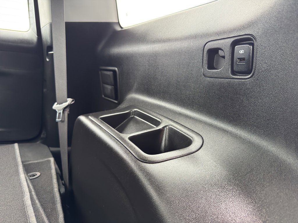 Used 2023 GMC Acadia SLE w/ Driver Convenience Package image 36