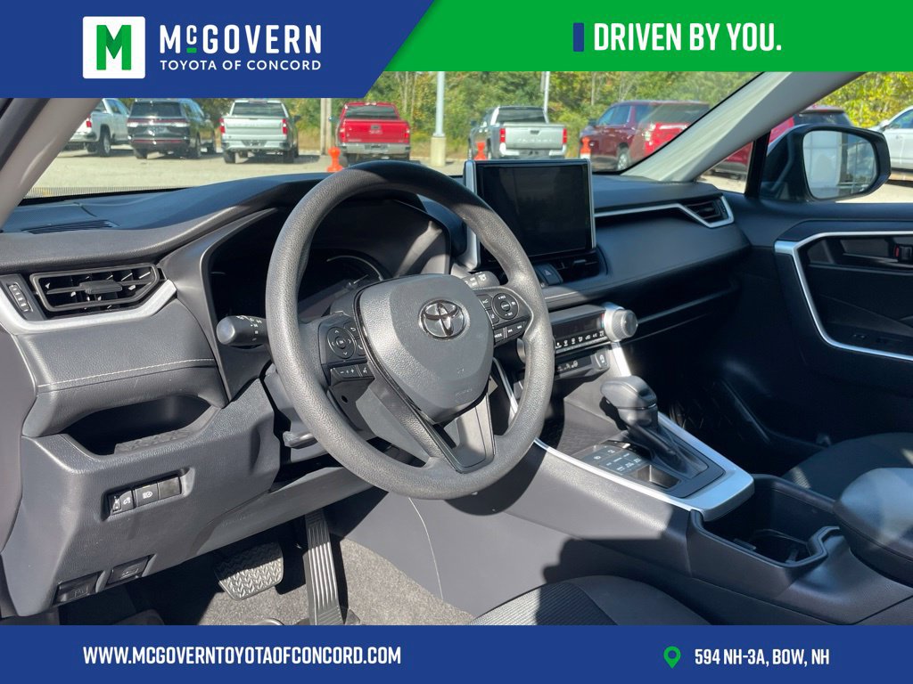 Used 2023 Toyota RAV4 LE AWD/4WD image 12