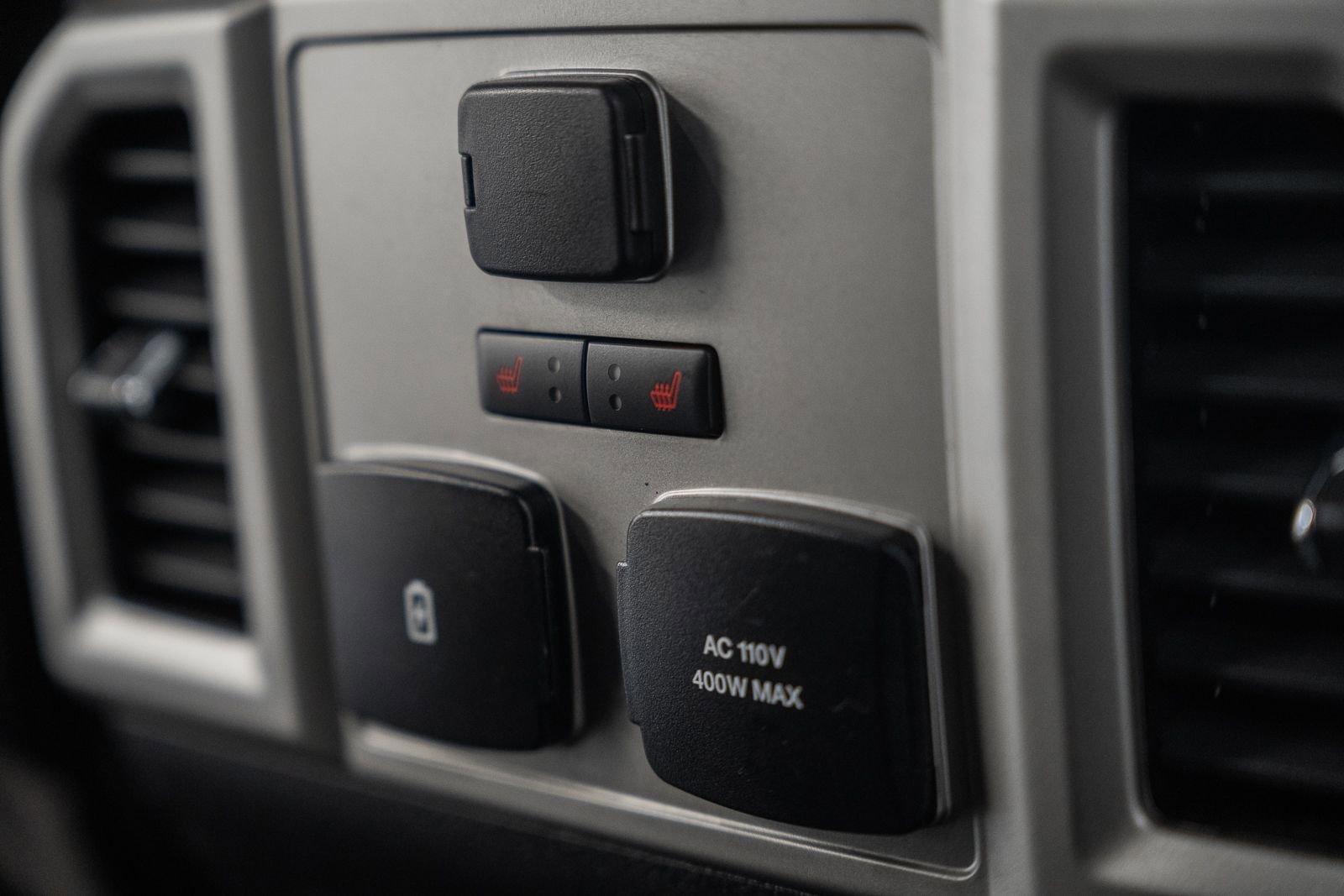 Used 2017 Ford F150 Lariat w/ Equipment Group 502A Luxury image 44