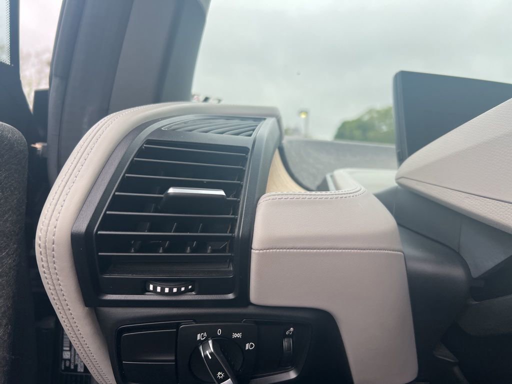 Used 2017 BMW i3 w/ Range Extender image 17