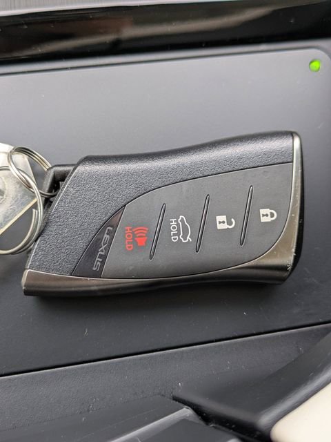 Used 2025 Lexus ES 350 w/ Premium Package image 35