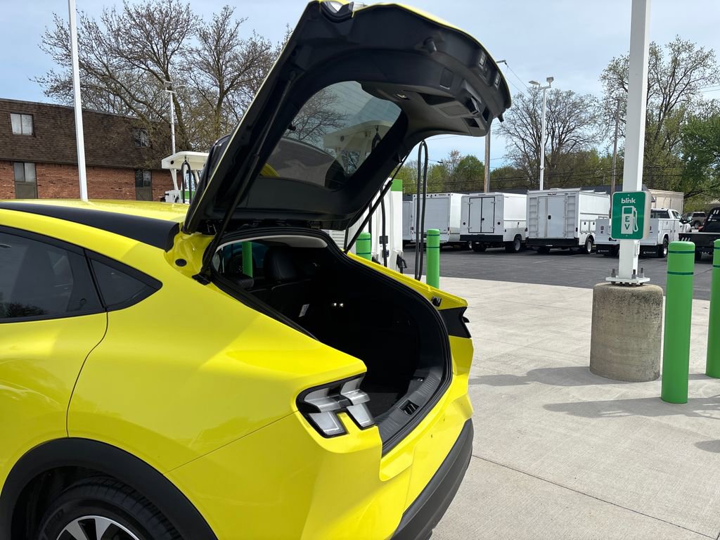 Used 2025 Ford Mustang Mach-E Select w/ Comfort Package Lite AWD/4WD image 23