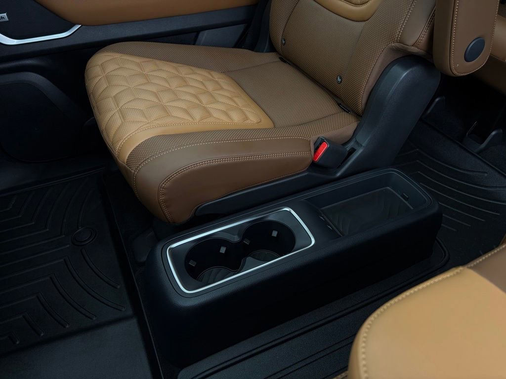 Certified 2025 Nissan Armada Platinum Reserve image 29