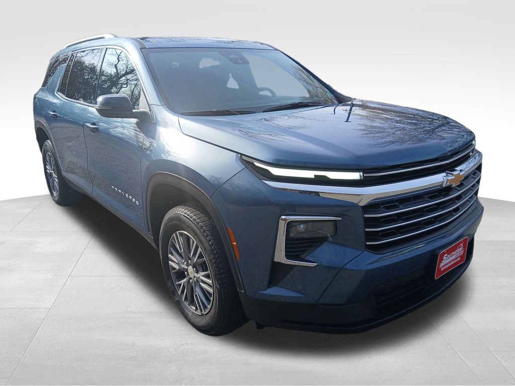 Used 2025 Chevrolet Traverse LT image 8