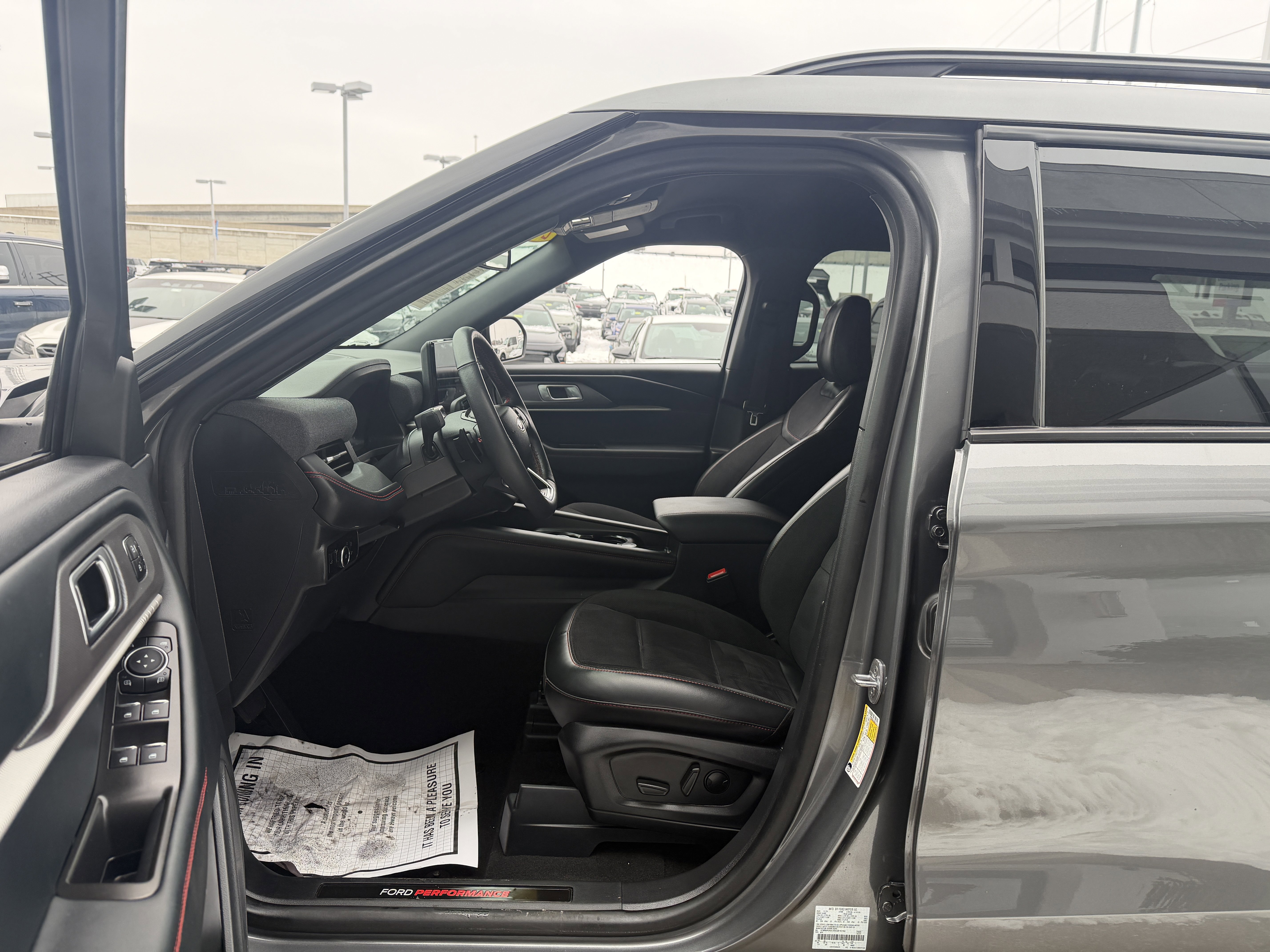 Used 2025 Ford Explorer ST image 33